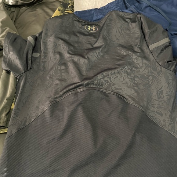 NWOT UNDER ARMOUR Running clothes (lot) if interested in a piece, will sell sep. - Picture 6 of 10